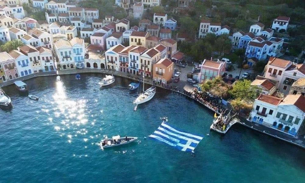 “Πληρωμένη” προπαγάνδα από διεθνή ΜΜΕ υπέρ των Τούρκων για το Καστελόριζο